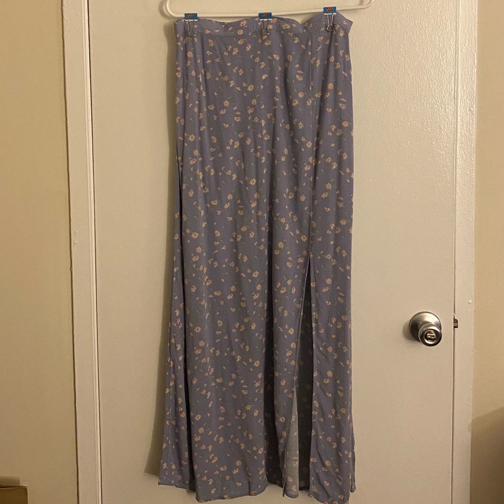 Light purple floral midi skirt